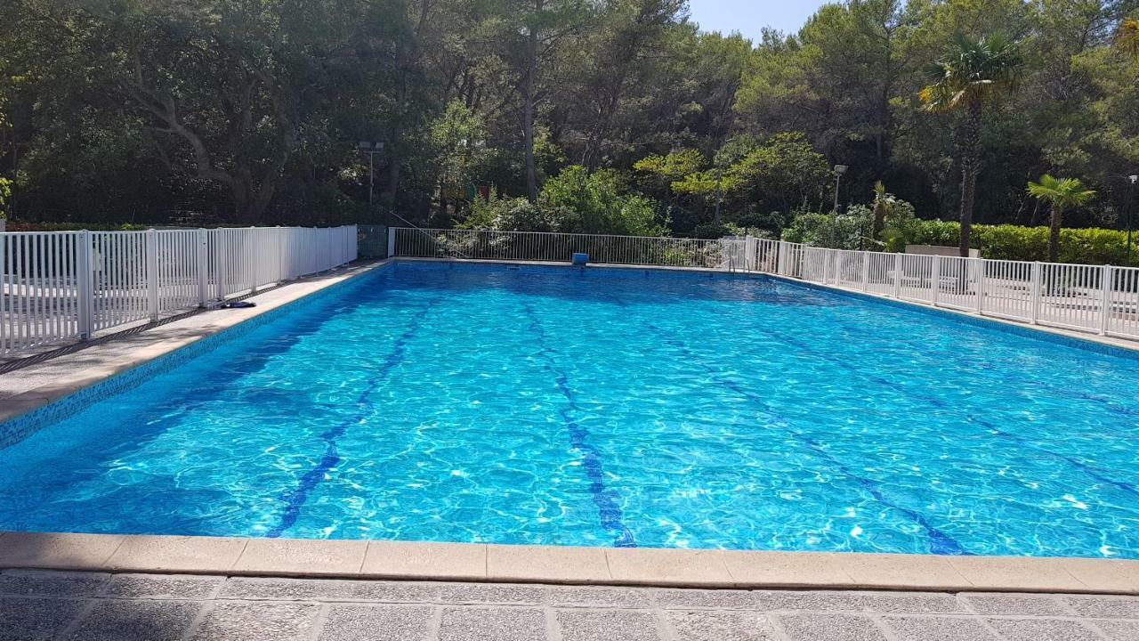 Villa Harmony Валорис Екстериор снимка